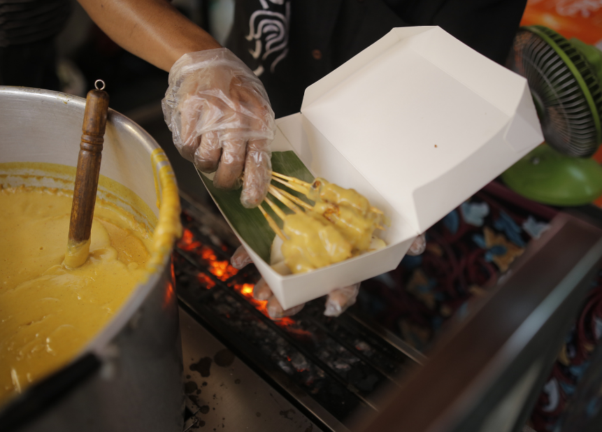 🍽️Over the past 2 years, we’ve seen a 33% increase in applications for Certificates of Acceptability from food premises across the <a href="/CityofCT/">City of Cape Town</a>. That’s a strong sign that more businesses are taking food safety seriously.

Read more: bit.ly/3NP2AKY