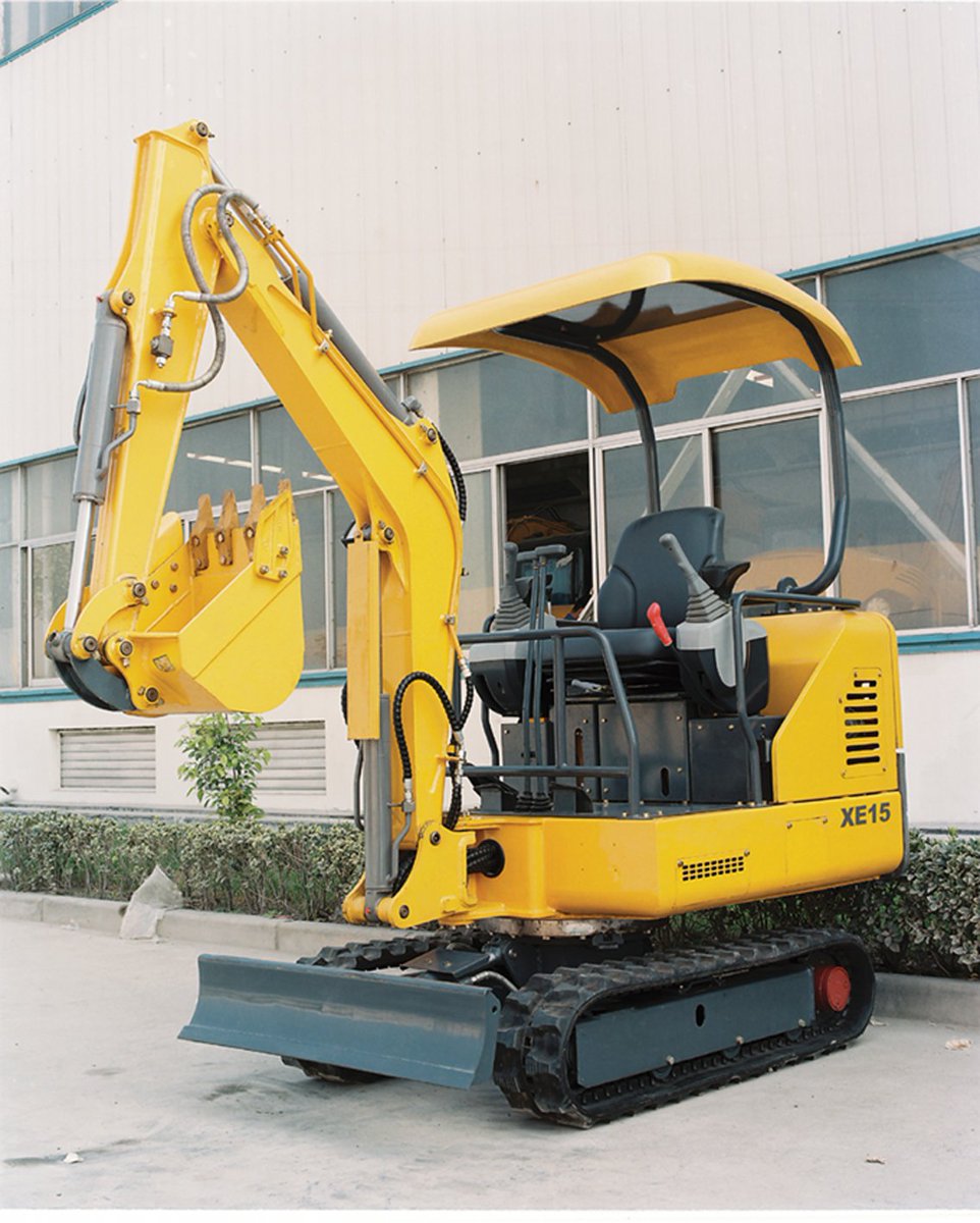 DoubleQCo's tweet image. Compact, efficient and built to perform 💪

The EX15U is designed for tight spaces, offering reliable power, fuel efficiency, operator comfort and proven durability, helping you work smarter on every job site.
#XCMG #ConstructionEquipment #HeavyMachinery #DoubleQ