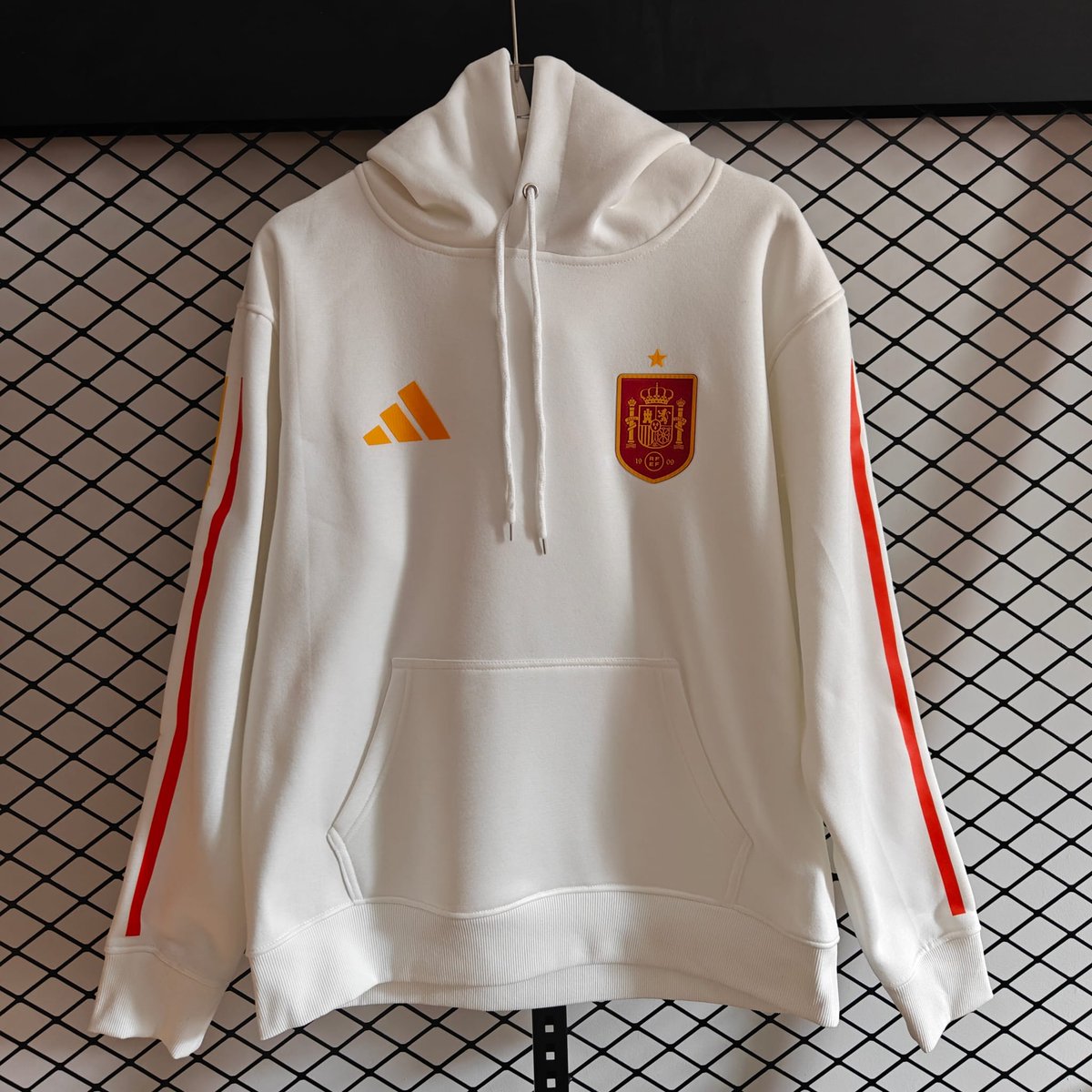 TSCamisetas's tweet photo. ⚽ Sudaderas Selección Española 🇪🇸

💵35€
🚚 Envío gratis entre 15- 20 días.

ℹ️ Para consultas y pedidos podéis escribirle por privado o al
WhatsApp 📲 641 39 43 39

Calidad garantizada!😉 https://t.co/NrpED9IgDX
