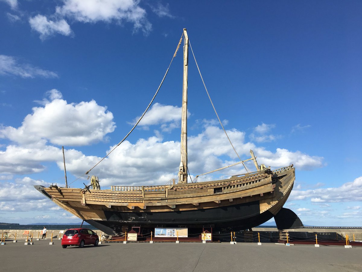 のへじ北前応援大使を任命いただき10年目。今年も野辺地ふるさとセットが届く。かつての北前船寄港地 野辺地町には北前船でもたらされた文化が残り、港に行けば復元船も見られます。縄文時代の土偶も発掘され、ブラタモリ的要素満載！ちなみに町長は法政OB。青森旅の際には野辺地観光もオススメです🫶