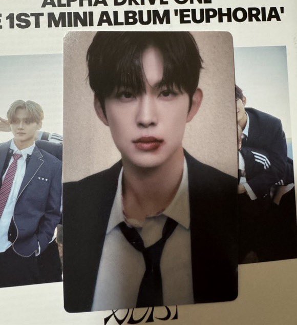 みるく tweet media