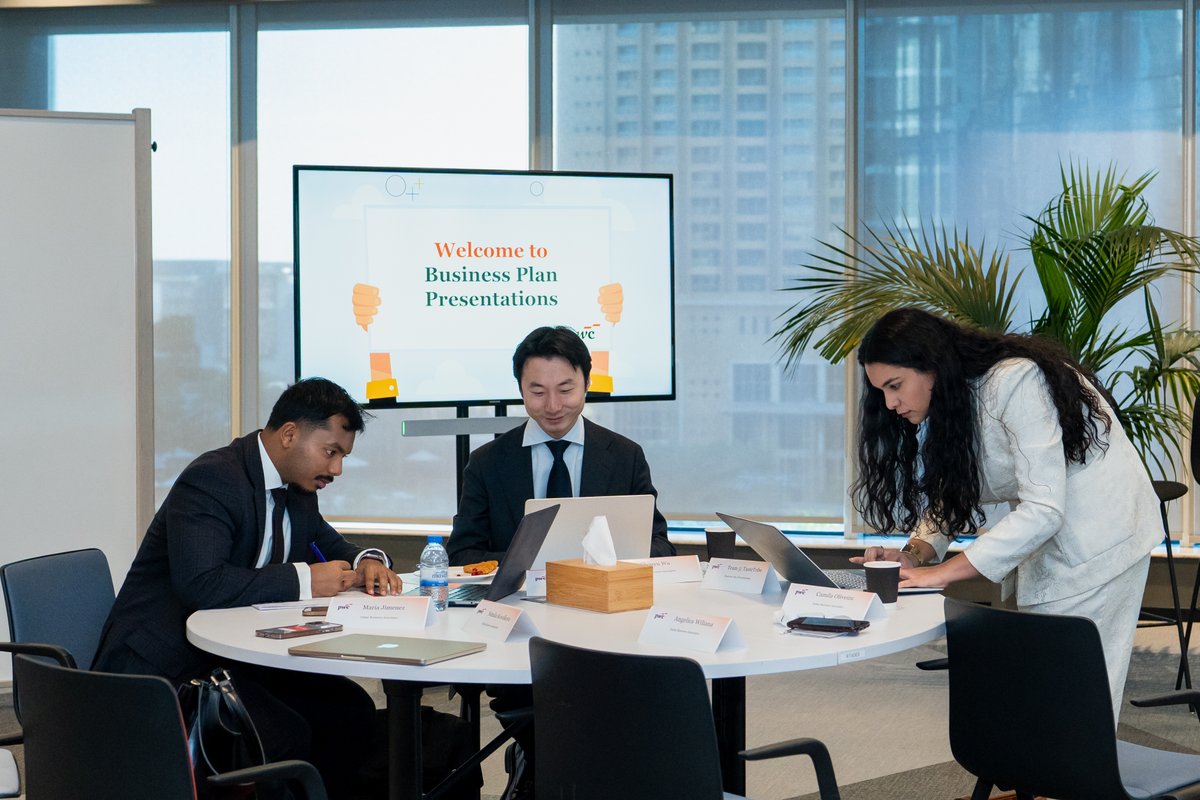 DBA_Programme's tweet photo. DBA Associates recently presented their business plans as part of Module 2, following an intensive period of training focused on entrepreneurship, innovation, and business plan development.

Applications for DBA Year 12 are now open. Learn more and apply via our website. https://t.co/P51hTYXFZx