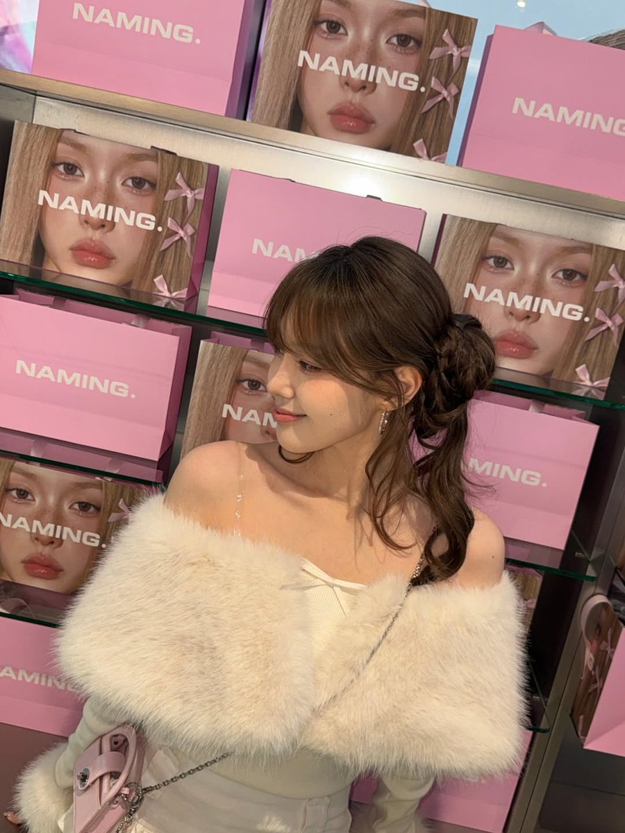 utokkisunflower's tweet photo. Chaehyun went to Naming cosmetics! I take this a an official Kep1er x Haechan interaction, they did this for me 🥰 https://t.co/4KTaxySktB