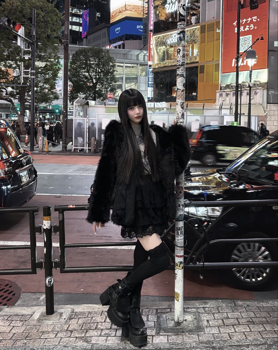 Rico_Pchuu's tweet photo. 汚い街でいちばん綺麗な夢だから目立つだけ https://t.co/GzNSwHLR3t