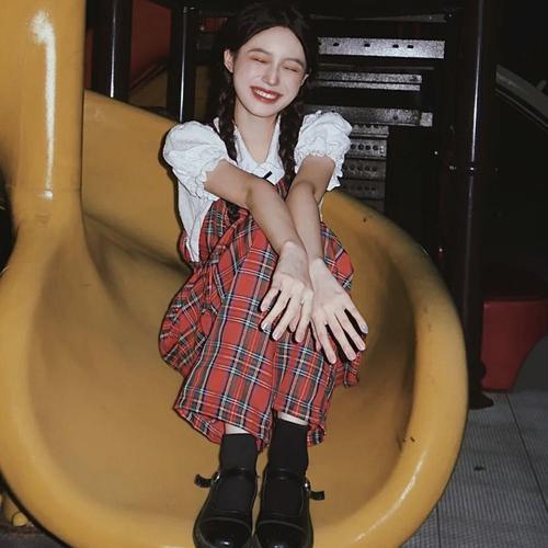 Sighs linger in branch bends.