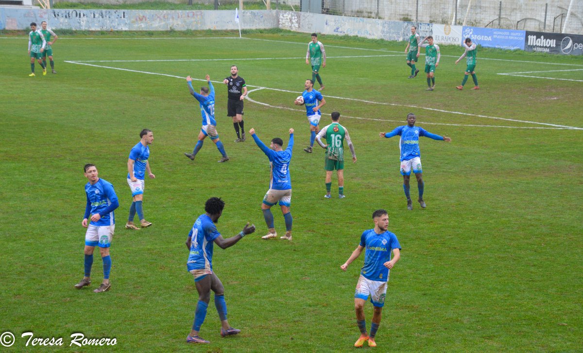 photos.app.goo.gl/LJtnGJpT8KVhLf…

<a href="/CDZafra/">C. D. Zafra</a> <a href="/UDFDC/">UD Fuente de Cantos</a>