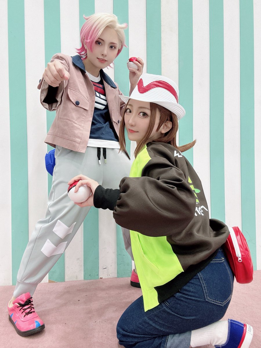 ガイせっかくやるしと思って、
公式のサークルポーチとにらめっこしながら
青のサークルポーチ作ったんで見てください💙
セイカとおそろっち❤️