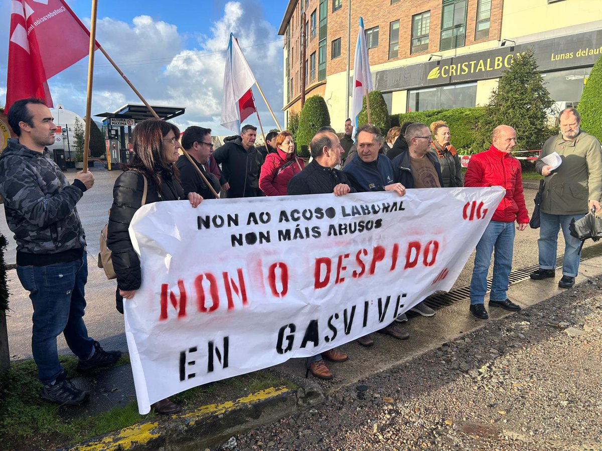 galizaCIG's tweet image. 📢A CIG mobilízase contra a represión sindical nunha gasolineira de #Repsol en #Vigo

👉A empresa #Gasvive, propietaria da estación de servizo, despediu a delegada de persoal e sancionou unha traballadora afiliada da central

ℹ️ shre.ink/5c1K

#represiónsindical