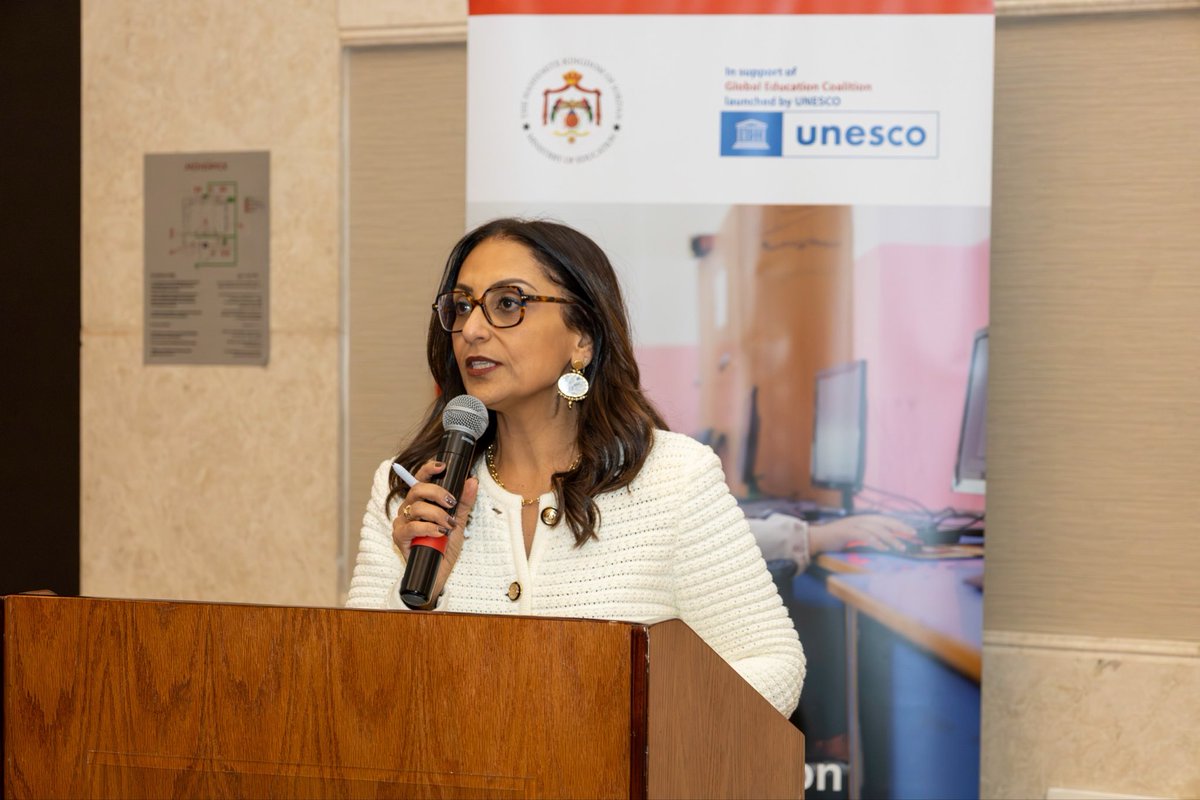 BawazirNoha's tweet image. Today, I was happy to give the opening remarks at the Digital Transformation Collaborative (DTC) Analysis Workshop in 🇯🇴, led by #UNESCO with @edugovjo &amp;amp; @MoDEEJO. The discussions ahead will shape next steps for digital transformation in the #edu sector, aligned with 🇯🇴’s ESP.