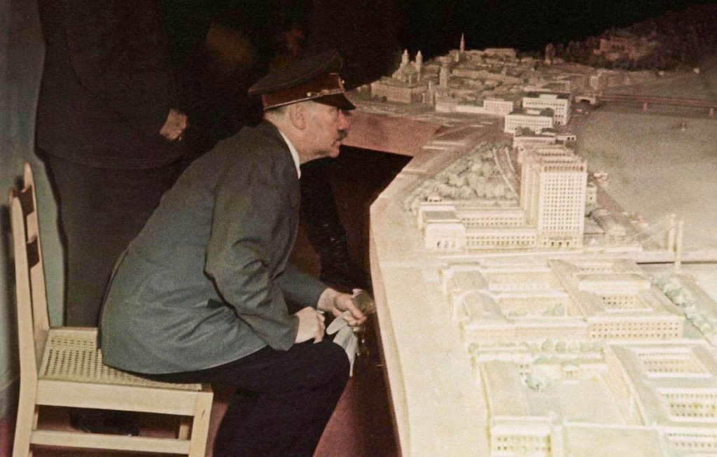 AntiTrumpCanada's tweet image. Two photos: Two men studying grandiose building models.
One is a ruthless, deranged narcissistic dictator.  The other is Adolf Hitler.