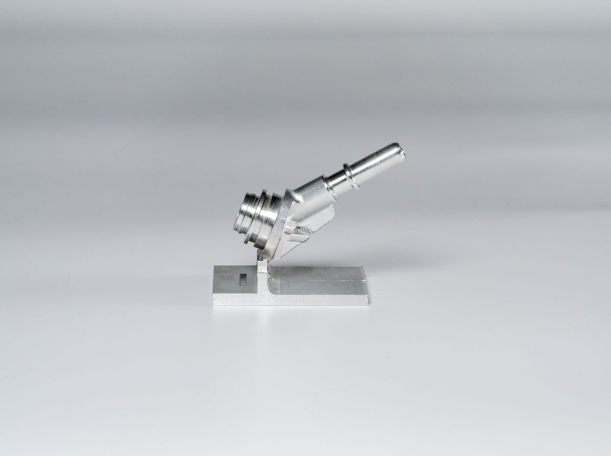 People love to say 𝘨𝘰 𝘣𝘪𝘨 𝘰𝘳 𝘨𝘰 𝘩𝘰𝘮𝘦.
But some of the hardest work happens at small scale.

Tiny parts. Complex shapes. Tight tolerances. With no room to hide, every machining decision matters. This is the nitty-gritty stuff!

#CNCMachinists #UKComponentManufacturer