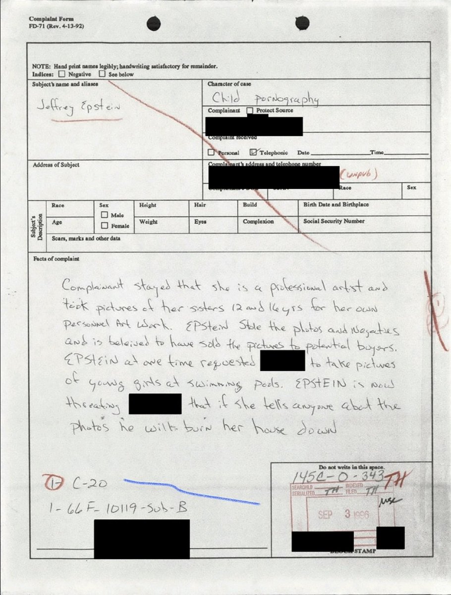 Maria Farmer, artista visual estadounidense, fue la primera persona en denunciar formalmente en 1996 ante la policía de Nueva York y el FBI a Jeffrey Epstein y a Ghislaine Maxwell por agresión sexual, robo de imágenes íntimas de menores (incluida su hermana Annie), amenazas y