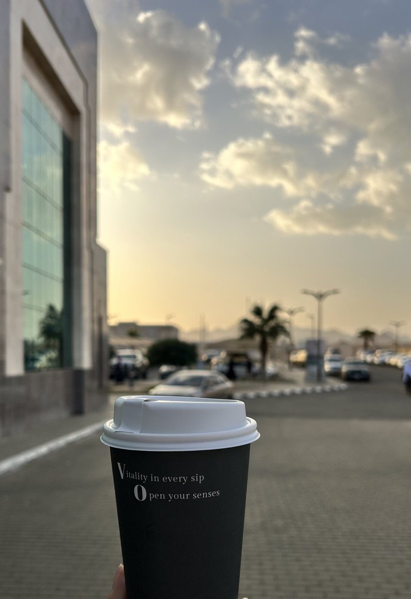 rn.𝔹𝕀ℝ𝔻 tweet media