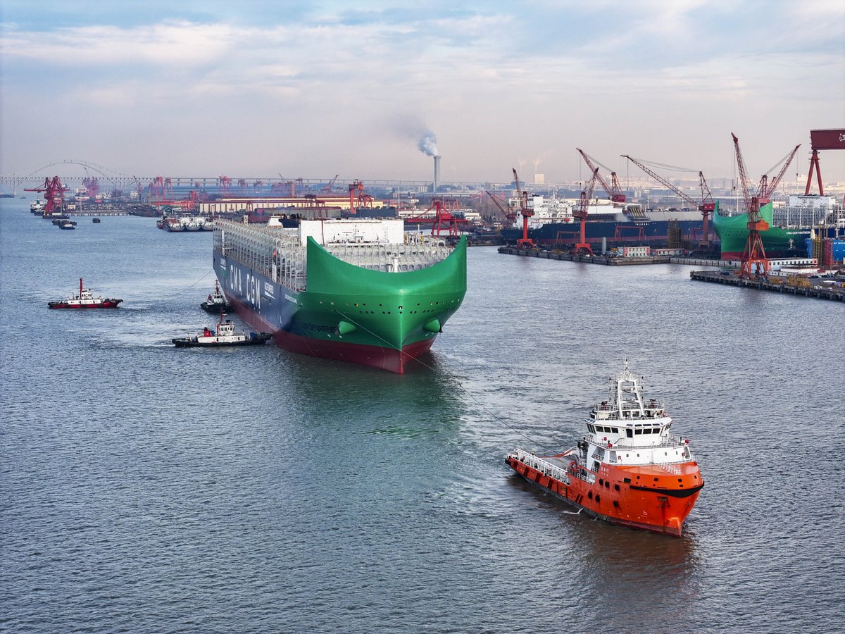 XisMoments's tweet image. China's #shipbuilding industry maintained the world's largest #market share in terms of the three major indicators of shipbuilding output, new orders and holding orders, for the 16th consecutive year in 2025. #ChinaEconomy