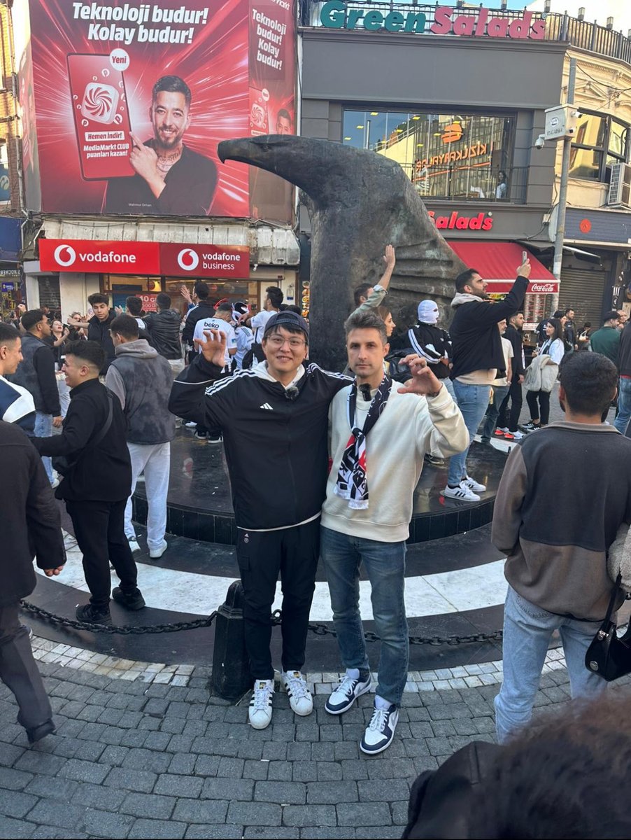 nihatoo's tweet photo. şimdi değilse ne zaman?

@chabyhan 🖤🤍 @Besiktas https://t.co/QyUlYQDlFz