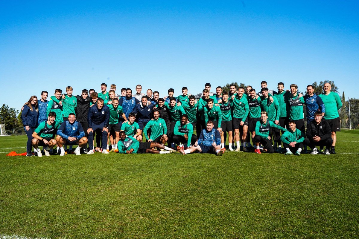 alexrojas_v's tweet photo. January of football. The best way to start the year. ⚽️🙌 https://t.co/h3MEe6TvHH