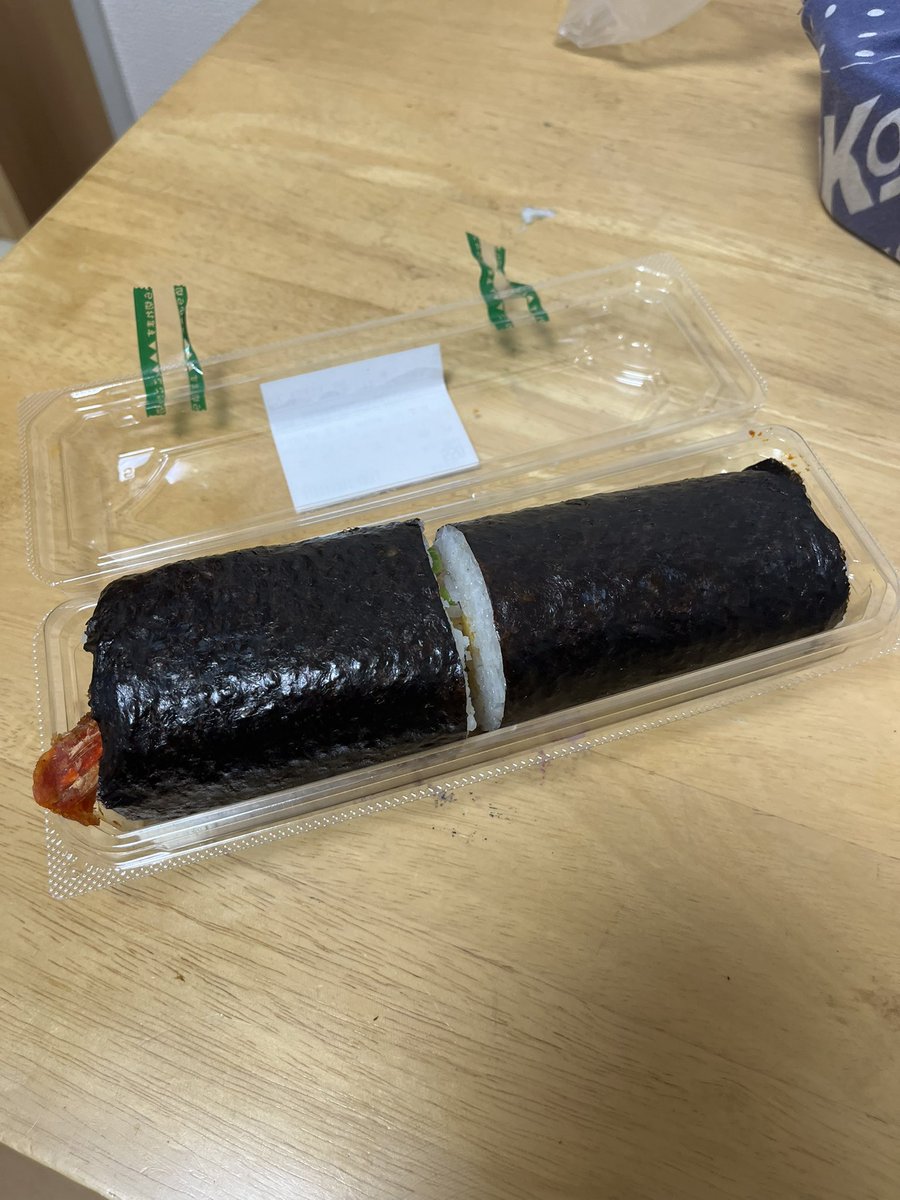 .
恵方巻きの巻

エビフライと穴子さーん

今年は南南東165°の方角だってよー🧭

食べきれないからって貰った🙃