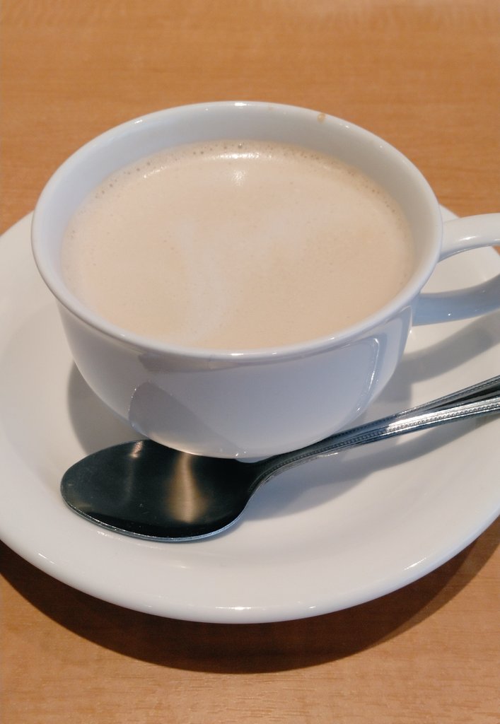 本日は午後休を発動してオカンと合流、お昼にTREnTAで平日限定のランチメニューのチキンドリア🐔🧀🍚　ランチタイムが15時までなのは嬉しいぜ