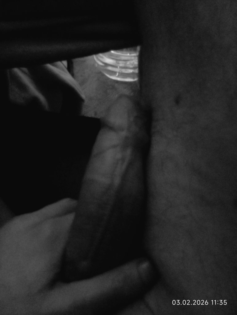 biggest_sizes's tweet photo. @67ftlatina Hi ...it's half soft on video second video it's getting tighter and tighter in my pants 🍆👖 I want to growth my muscle and body bigger to hyper giant sizes for your pleasure goddess 💕🍌🧪💉😏💪🍑❣️🫦💋 https://t.co/e3vSztw7iL