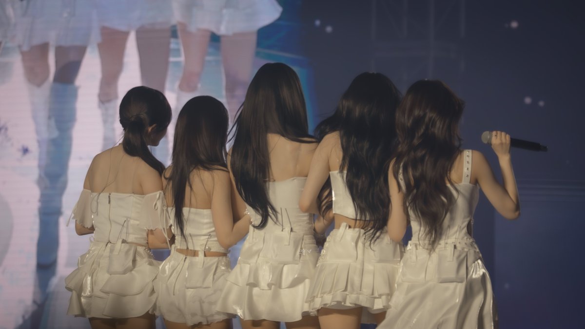 Kooo999koo's tweet image. 260201                       

𝘧𝘭𝘰𝘷𝘦𝘳,  𝘧𝘳𝘰𝘮𝘪𝘴_𝟫,  𝘧𝘰𝘳𝘦𝘷𝘦𝘳  

#fromis_9 #프로미스나인 
#송하영 #박지원 #이채영 #이나경 #백지헌