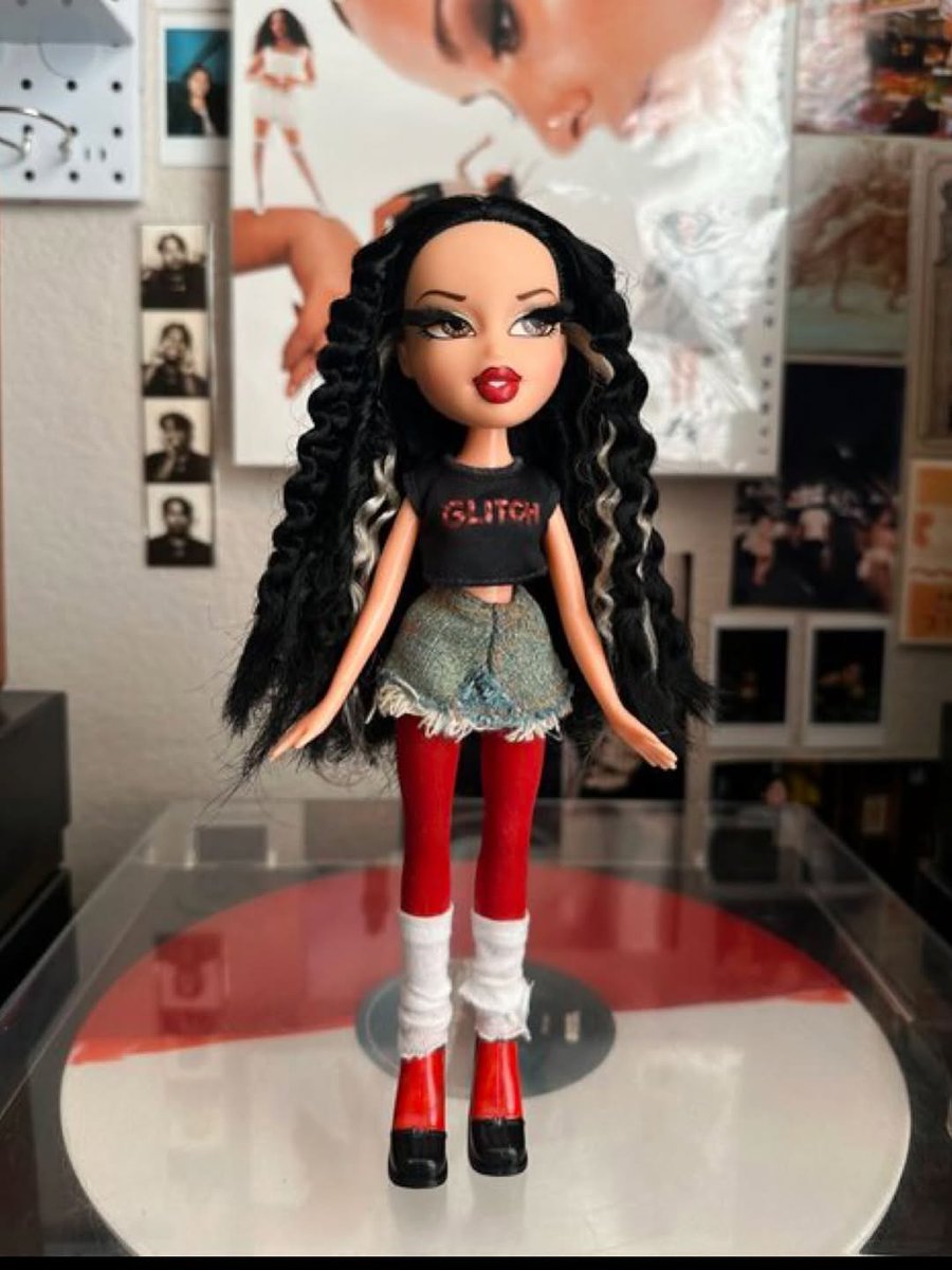 JADE (@jadethirlwall) on Twitter photo 