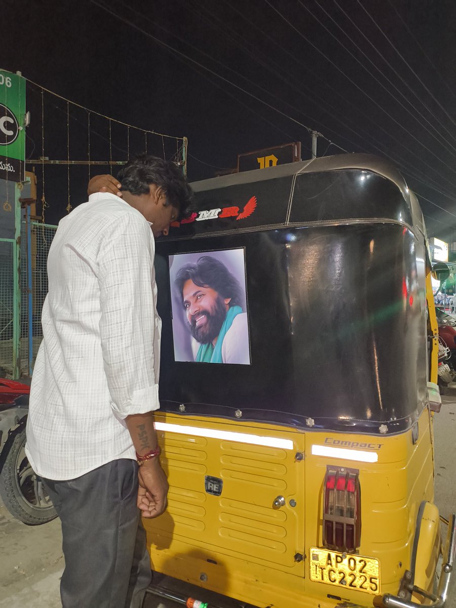 SwamyPspk's tweet photo. నాకు తెలిసిన అద్భుతం నువ్వు
 నీకు తెలియని అభిమానిని నేను 
కానీ మన మధ్య దూరం రెండు గుండెల చప్పుడు మాత్రమే❤️✊🤝 @PawanKalyan @janasenaparty 
@itsRamTalluri @tc_varun https://t.co/WjHtACY7CW