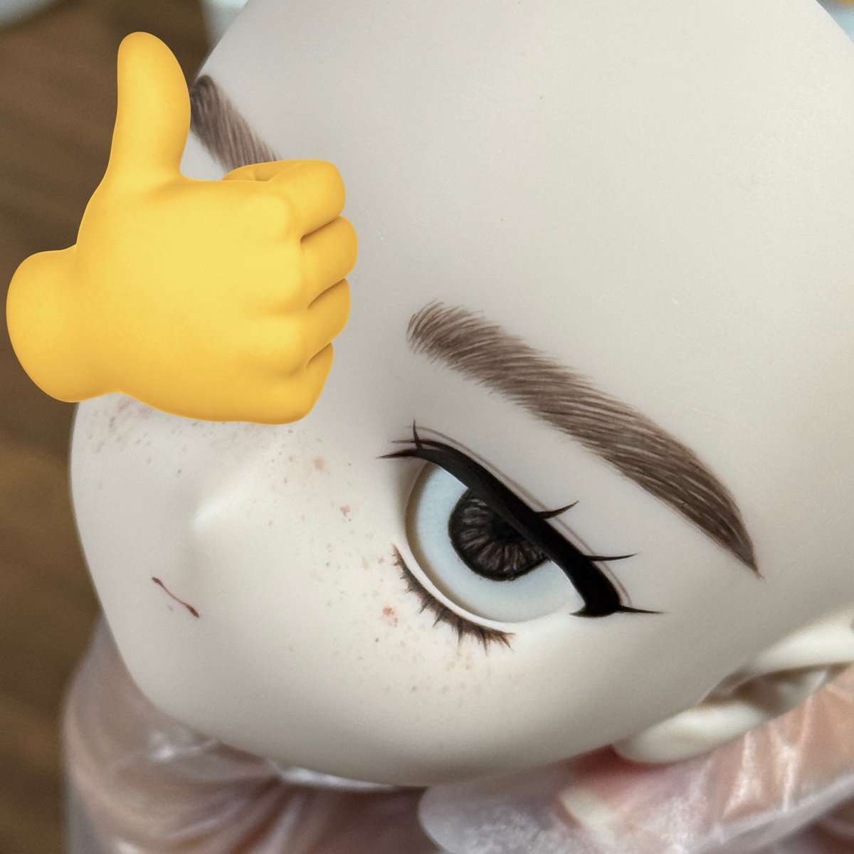 いつも紫外線の影響を受けたメラニン色素多めそばかすだけどこの子は遺伝由来で色薄めな感じ