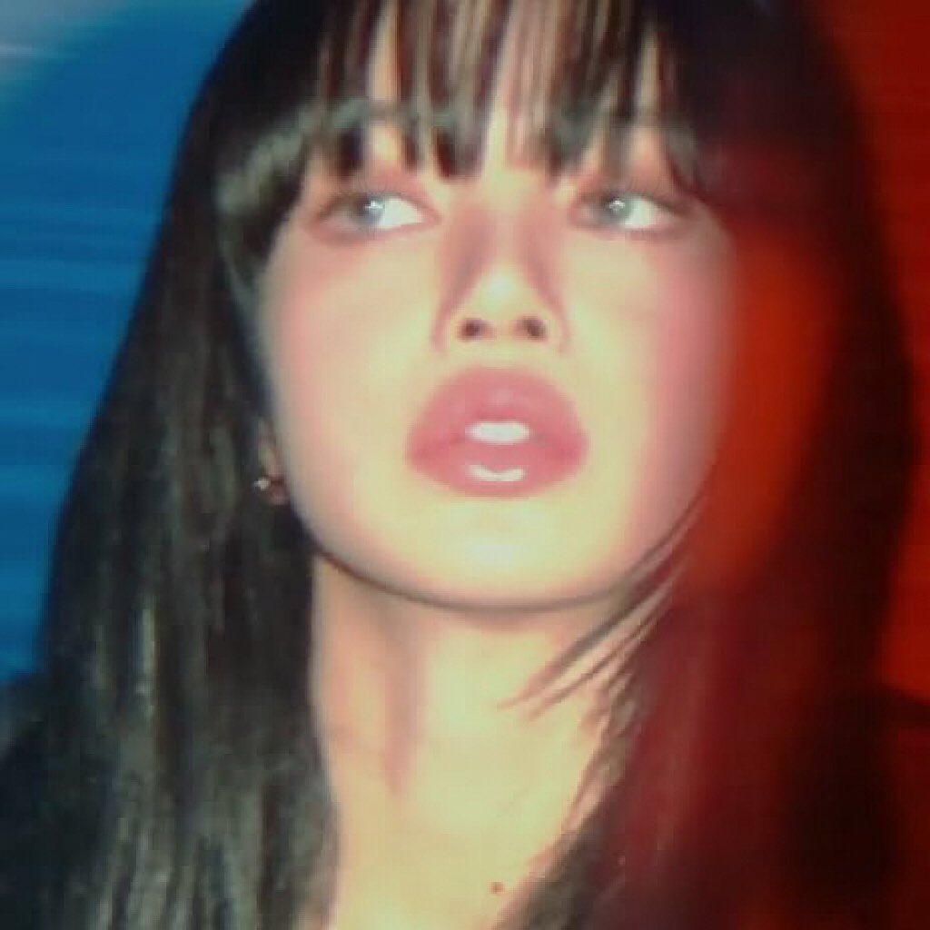 hourly doll lisa tweet media