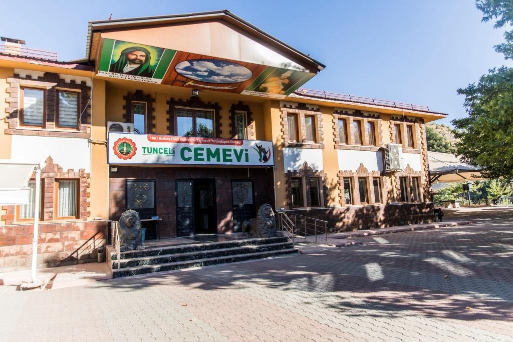 📜 ALEVİ-BEKTAŞİ GÜÇ BİRLİĞİ PLATFORMU 🤝

ALEVİ-BEKTAŞİ GÜÇ BİRLİĞİ PLATFORMU hazırladığı ALEVİ RAPORU 📄 ve diğer faaliyetleri ile hem toplumda 👥 hem siyasette 🏛️ hem de devlette 🇹🇷 büyük bir farkındalık yarattı. ✨ 

Bundan sonra da yapacağı çalışmalarla Alevi-Bektaşi