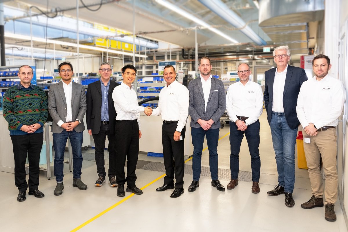 TESATechnology's tweet photo. Last week, we had the pleasure of welcoming the CEO of GreatStar Europe, Mr. Shisheng Hou to jointly define the strategy for 2026.

It was an inspiring meeting full of positive energy.

#TESATechnology #GreatStarIndustrialCo #BusinessGrowth #Teamwork #ProfessionalExperience https://t.co/SIS2JpzXAW