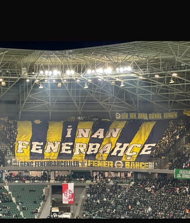 merttcaan66's tweet photo. Türkiye'nin en iyisi 
 GENÇ FENERBAHÇELİLER https://t.co/eBxnfLeeIY