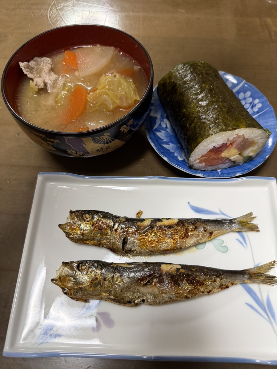 本日のお家で居酒屋は節分なので恵方巻きとイワシです