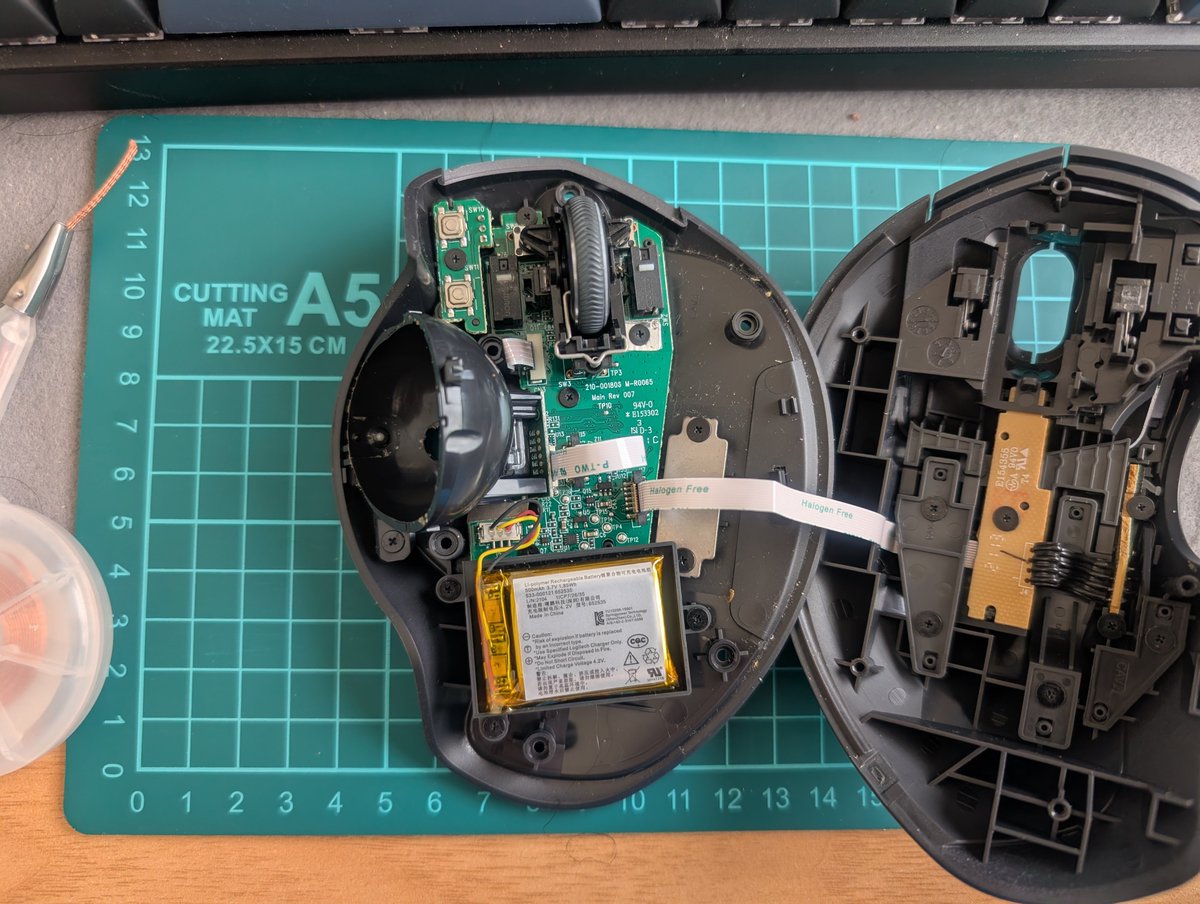 マウスを開けたところでPH000がないことに気づいてそっと元に戻す