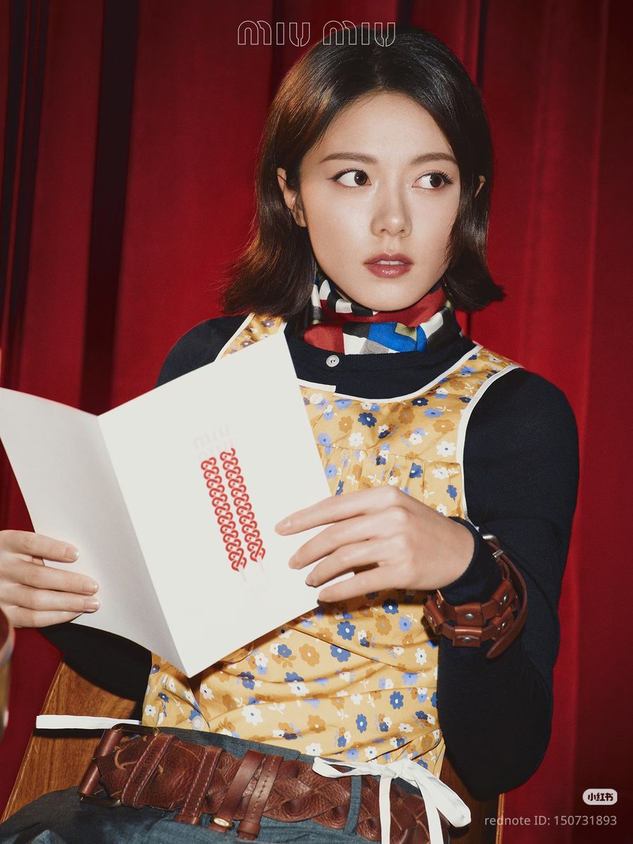 randmpersonjk's tweet photo. 2026.02.03
Miu Miu | XHS

Celebrity Item | New Utilitaire Handbag

As dusk falls, light and shadow focus.
Layering modern textures creates a flowing landscape.

#ZhaoJinmai 🌾 #赵今麦 https://t.co/t0GMC8cZE2