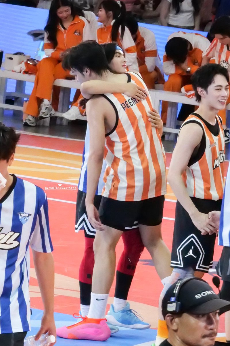 เทศกาลเชียร์กีฬาแบบฟินๆจะกลับมาแล้วเหรอ 🏀