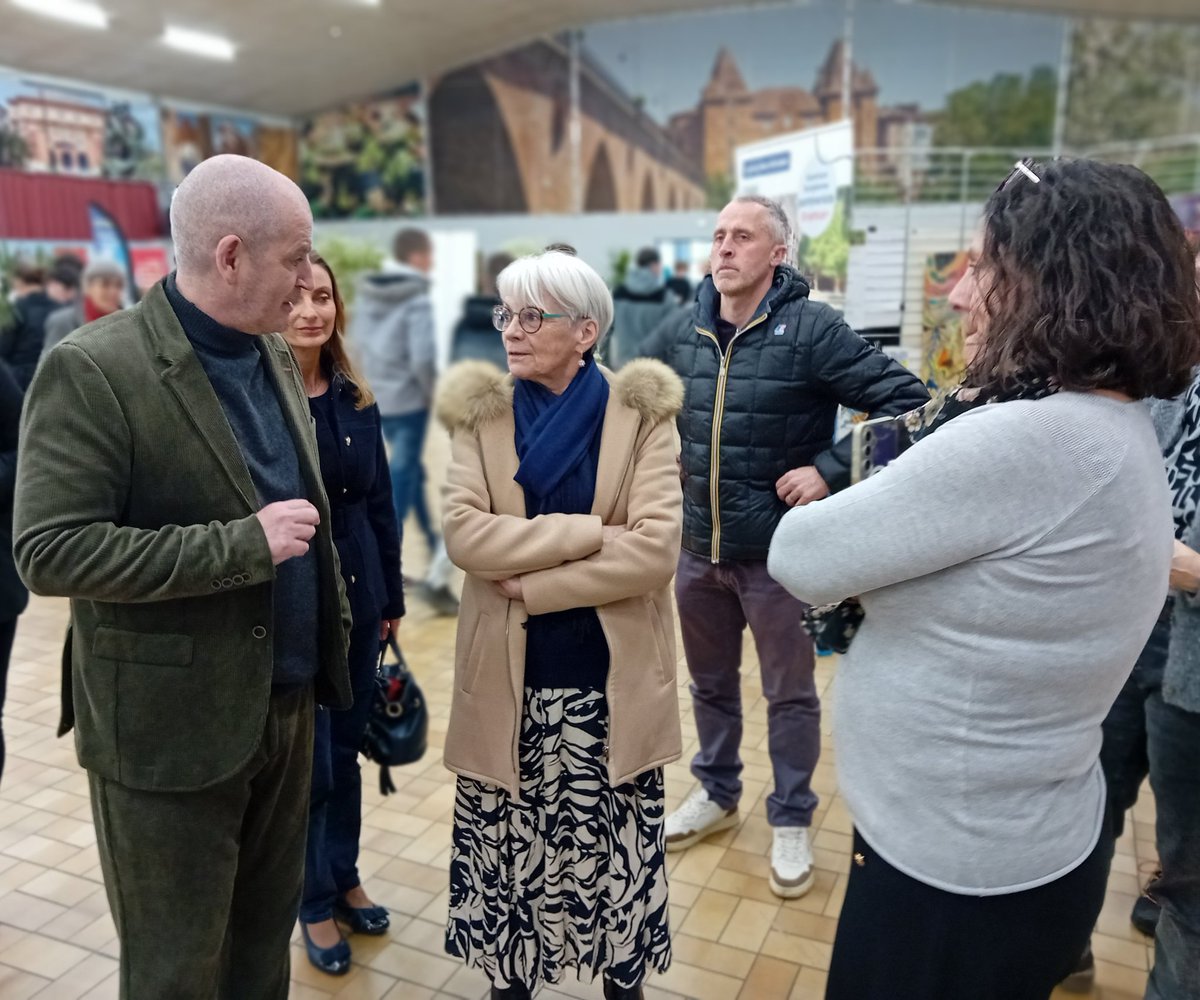 DSDEN82's tweet image. #orientation Inauguration du Forum des formations hier après-midi au Marché Gare de @villemontauban. Une vingtaine d'établissements et le CIO présents. Merci à Mme Valérie Mules pour l'organisation et aux élèves et enseignants du @LPOJeandePrades pour la partie traiteur.