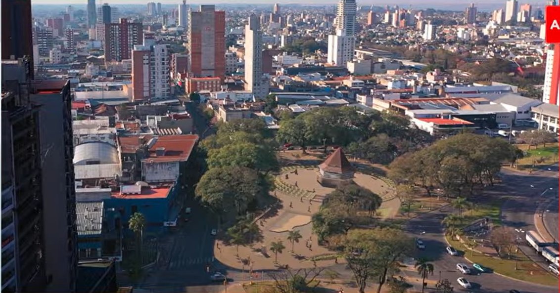 Eduardo Rudi, secretario de Desarrollo Urbano, sobre los cambios en Plaza Colón. 

"Se pone en valor la Plaza y la Fuente tendrá una nueva tecnología. Reconocemos el valor simbólico, pero también pensamos en lugares más modernos" 

"El Palomar no tendrá ninguna intervención"
