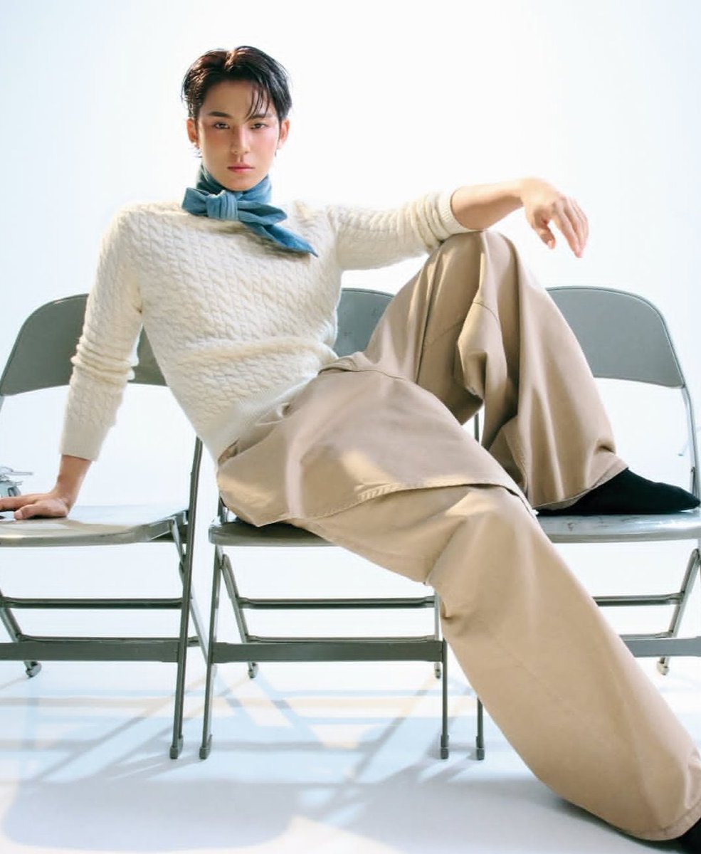 FashionistD's tweet photo. The History Book of Fashion:
Page 34:
#MINGYU wearing DIOR for L'OFFICIEL HOMMES https://t.co/jk3kwAKmyK