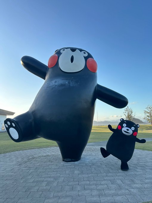 めさき

どうしても

めのまえに
あることに

こころ
うばわれるよね

それって

あたりまえのこと
だけどね

めさきのこと
ばかり

かんがえてちゃ
いけないの

どうしても

そのことばかり
かんがえちゃうでしょ

ちょっとね

めさきを
かえることで

これからが
かわるんです

明日も愉しい一日を🌈