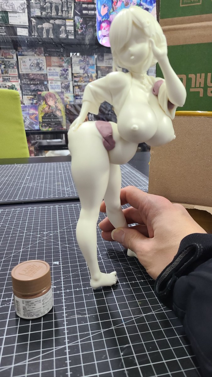 10000pukudou's tweet photo. #WF2026W 
#WF2026冬 
さあ～今週末！！
「氷菓店のタルヒちゃん」と「透明バーニー子」の晴れ舞台ですが！
参考までに！
アイスはお好みでカリカリ君なども出来るよう透明パーツですぞ！
両方10個づつしか持って行けなかったのでよろしくお願いします！！ https://t.co/6LYGICJ7uO