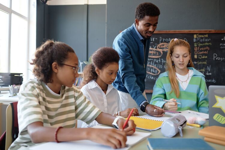 British Council Language Assistants tweet media