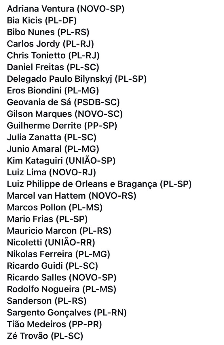 MarceloUchoa_'s tweet image. Aí estão os patriotas, de famílias tradicionais cristãs, que dizem que se preocupam com os pobres, mas votaram contra o programa “Gás do povo”, iniciativa do presidente Lula que garante botijão de graça para famílias carentes, beneficiando 50 milhões de pessoas. Imundície grande.
