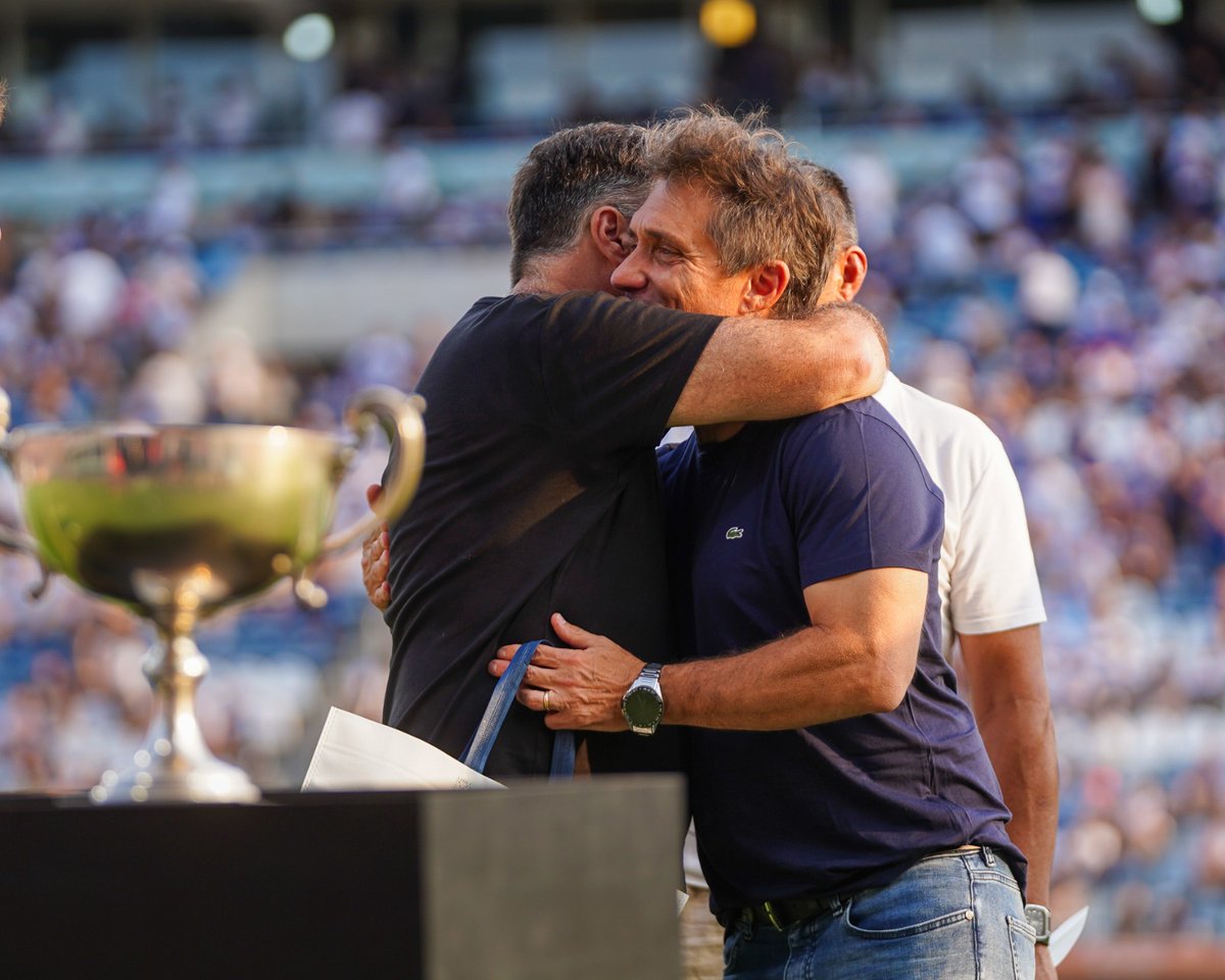 ¿SABES LO QUE HIZO LA GENTE CON EL DIARIO DEL LUNES? #GELP #CGE