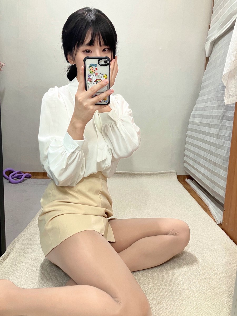 hellojeeeun's tweet image. 나 앞머리 안 어울리는 듯ㅋㅋ