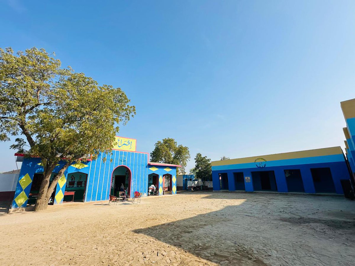 NewHopeFdnPK's tweet photo. Alhamdulillah 🤍
After Primary Section now The #NHF has completed the Middle Section of NHF adopted Girls School, Dilber Mahar Taluka Sindhri Mirpurkhas.
From just 5 students to 200 plus students, this journey is a true example of hope in action. 
#GirlsEducation 
#NHFEduction https://t.co/hiIXQBso3o
