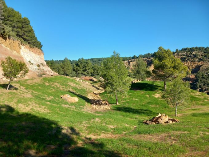 LIFETECMINE's tweet photo. 📰Una noticia publicada por la @RedRMyC destaca la restauración de antiguos huecos mineros en #MonteUtilidadPública con proyectos MRR #NextGenerationEU.
🌄Replican métodos innovadores del proyecto #LIFETECMINE y pone en valor la recuperación del paisaje.
🔗https://t.co/E5jTlybJIj https://t.co/9oV9EHtwHY