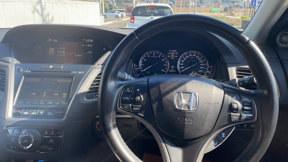 知ってる人も多いかと思いますが愛車が変わりました！
フーハイ乗ってからV6 3.5L ハイブリッドのパワー感を捨てられず🤣
一度乗ってみたかった車でしたので😅

HONDA  LEGEND  HYBRID EX

いじりたい欲ありますがとりあえずは純正の良さを味わおうと思います笑

VQもまたそのうち乗りたい🥹