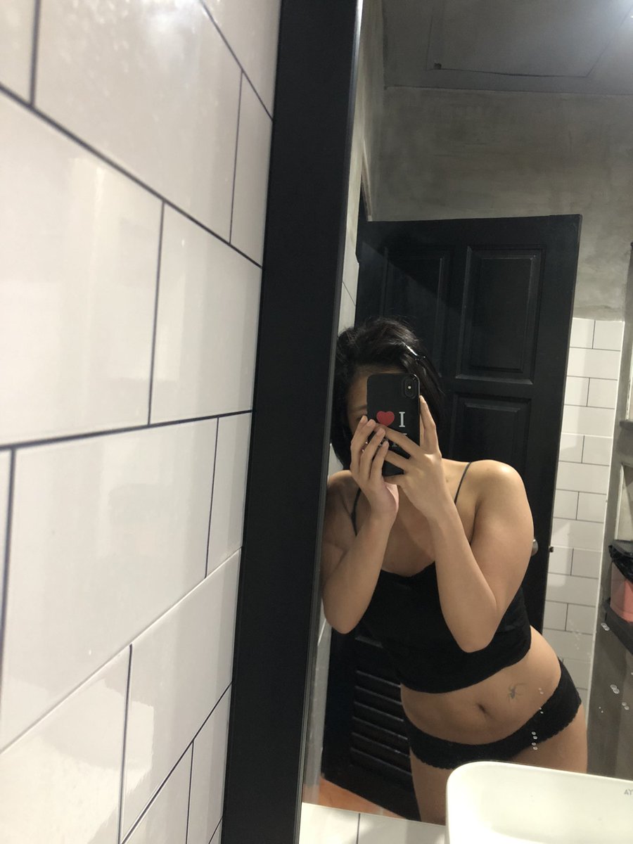 ฮึ้บอยู่พุงออก555