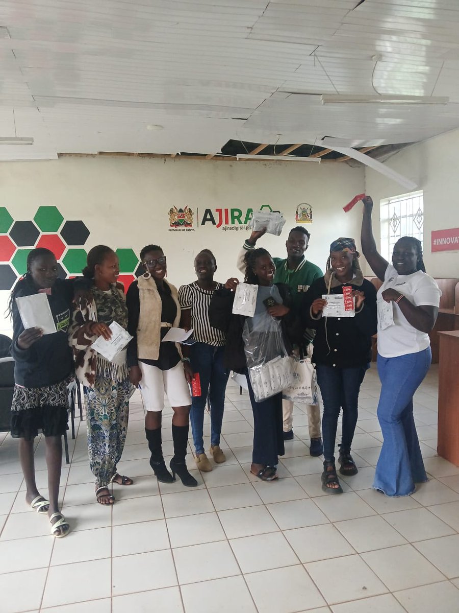 DyvasityAfrikan's tweet photo. Combating HIV starts with knowledge, empowerment, and access to the right services. Comprehensive SRHE equipp young people and marginalized communities  with accurate, age-appropriate information about HIV prevention, transmission, testing and treatment. It also builds life skill https://t.co/dXKlrPlP8D