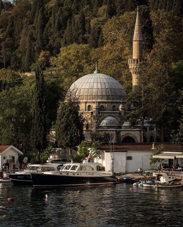 Hümayûn-u Âbad Camii